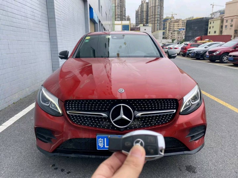 广州17年奔驰GLC9