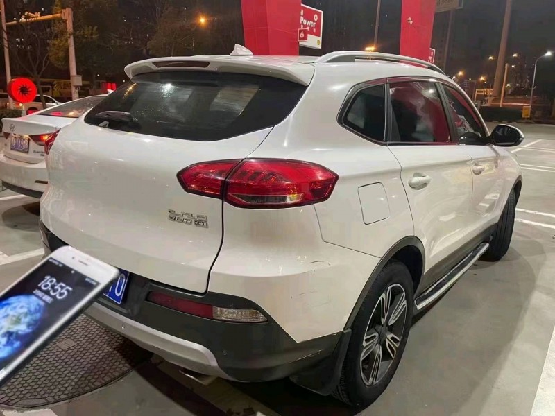 潛江17年獵豹汽車CS106