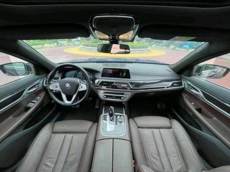 济宁18年宝马7系5