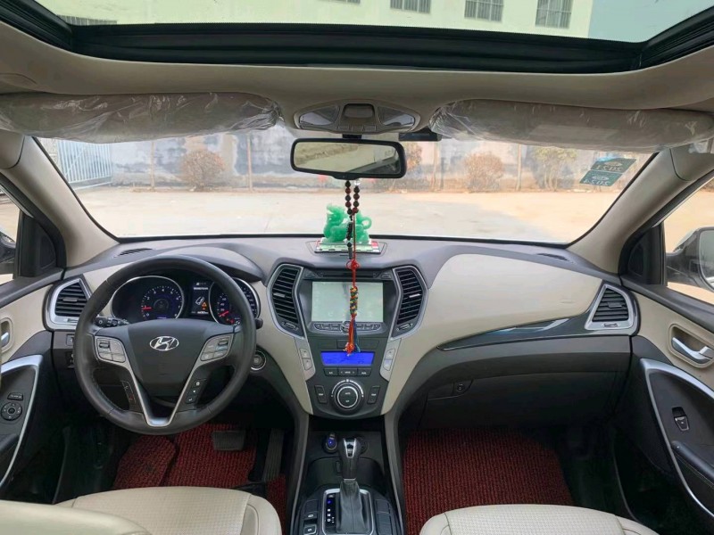 北京14年现代新胜达4