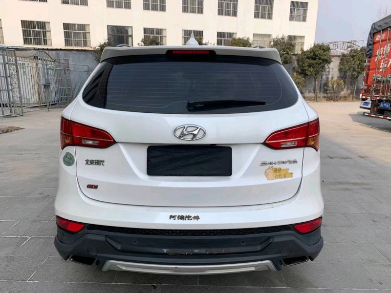 北京14年现代新胜达1