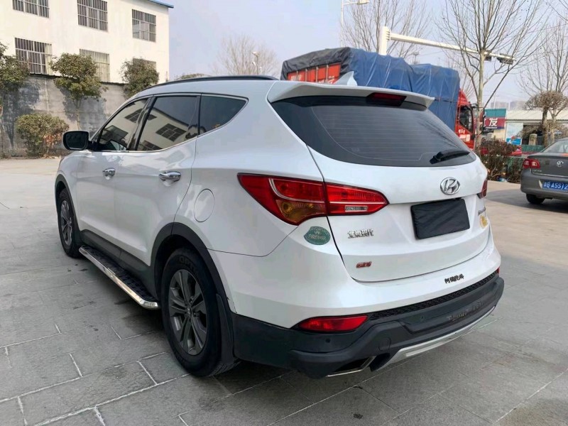 北京14年现代新胜达8