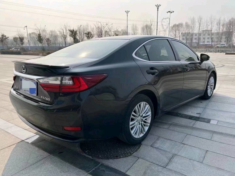 北京15年雷克萨斯ES9