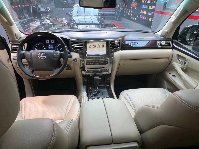 北京15年雷克萨斯LX4