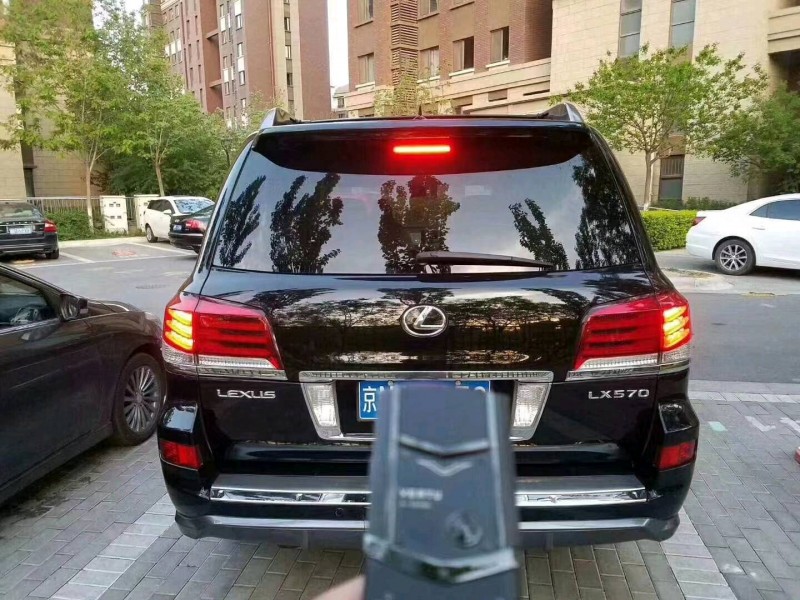 北京15年雷克萨斯LX9