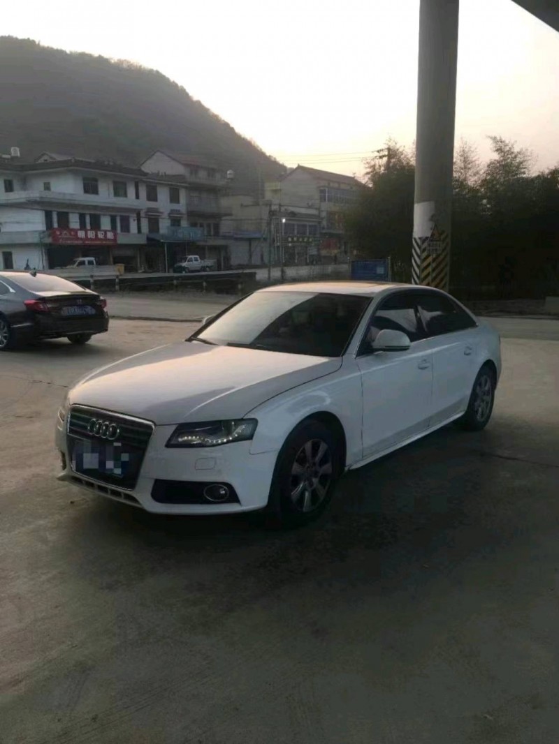 北京12年奧迪A4L2