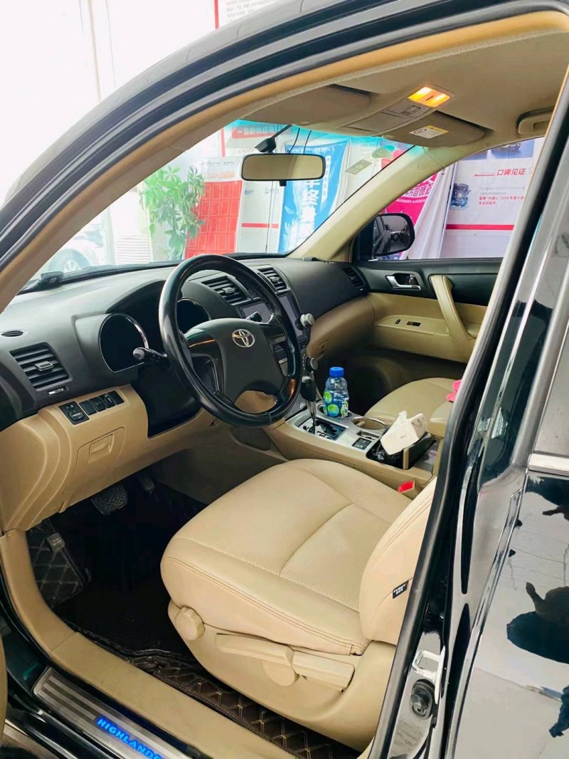 北京12年丰田汉兰达6
