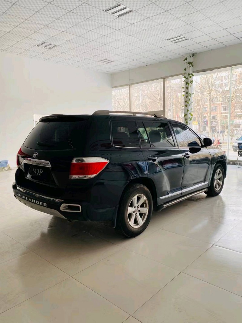 北京12年丰田汉兰达8