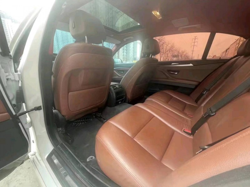 北京16年宝马5系6