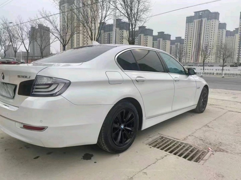 北京16年宝马5系8