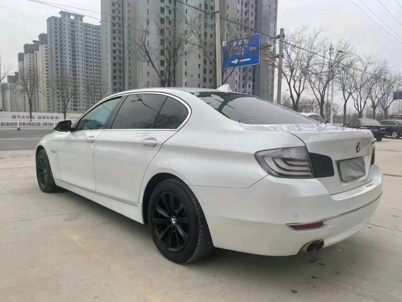 北京16年宝马5系9