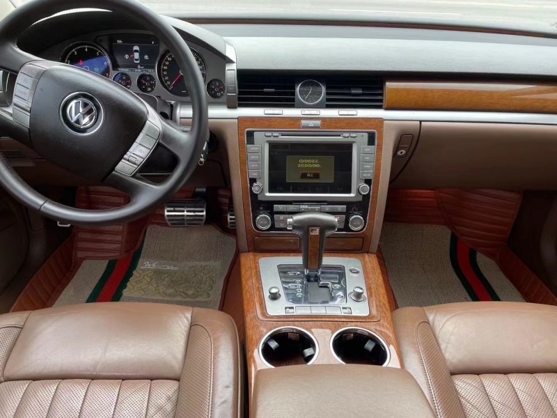 北京12年大众辉腾5