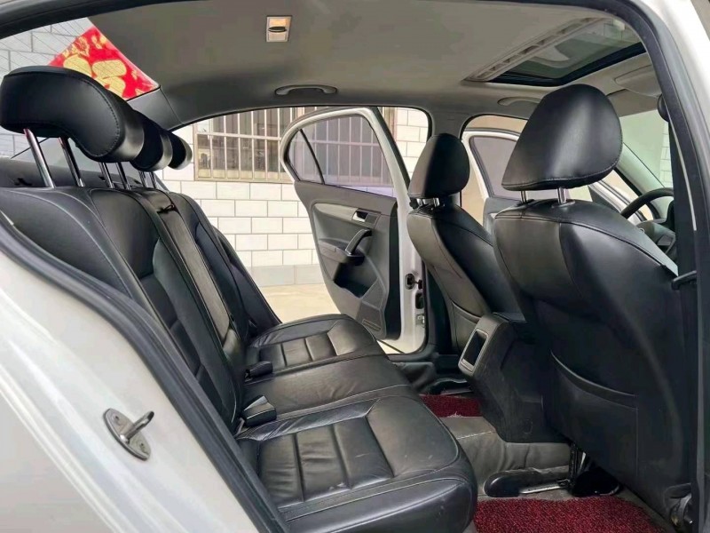 北京12年大众朗逸7