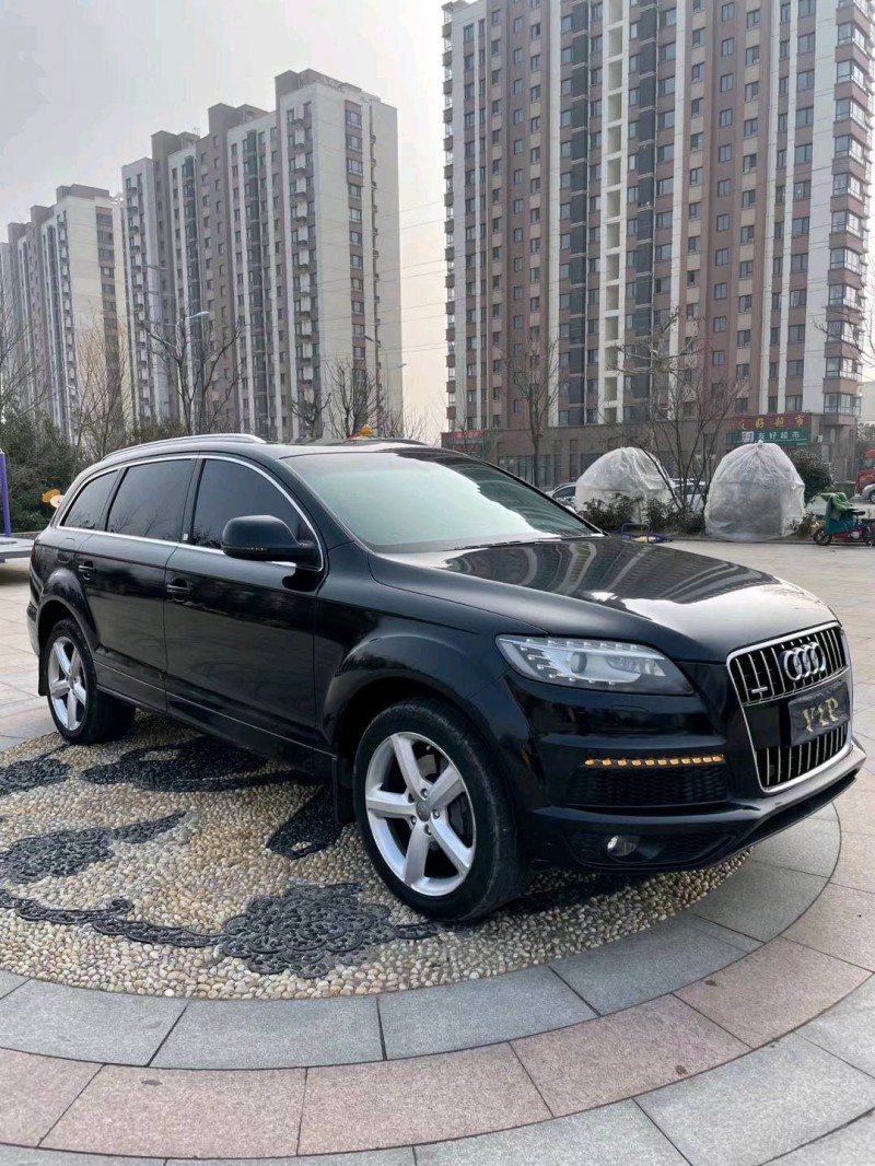 青島13年奧迪Q73