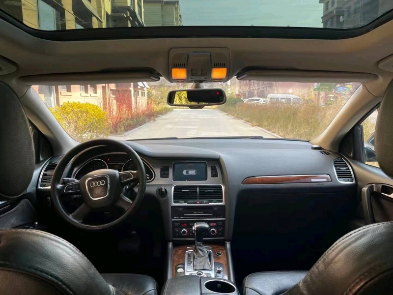 濰坊11年奧迪Q75