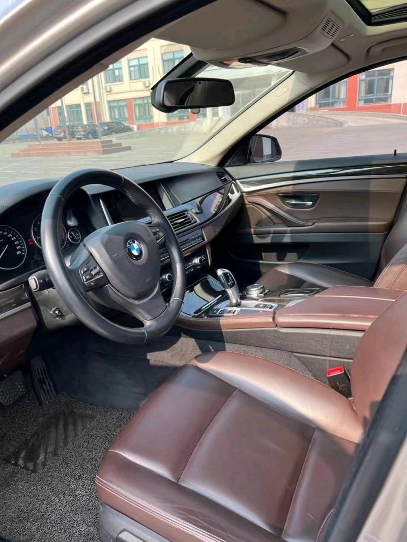 北京16年宝马5系4