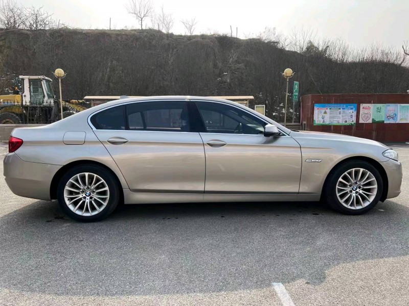 北京16年宝马5系9