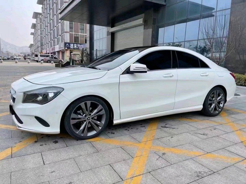 北京17年奔驰CLA3