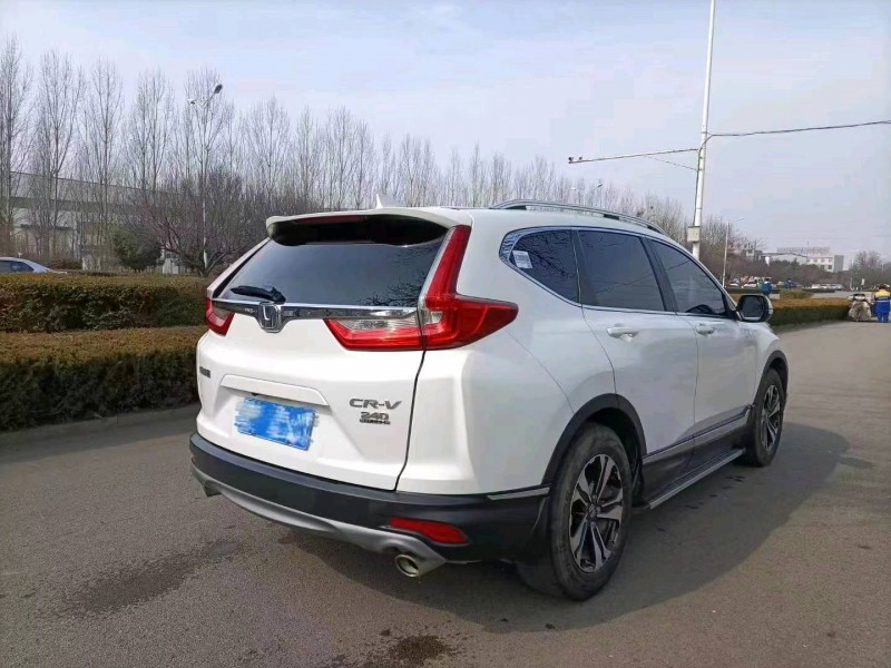 泰安18年本田CR-V8