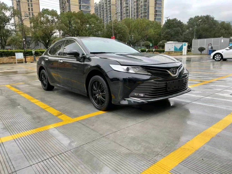 北京18年丰田凯美瑞3