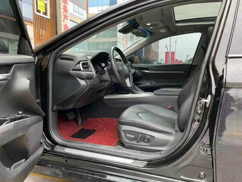 北京18年丰田凯美瑞4