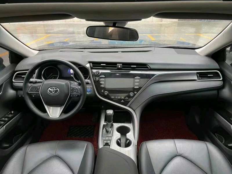 北京18年丰田凯美瑞5