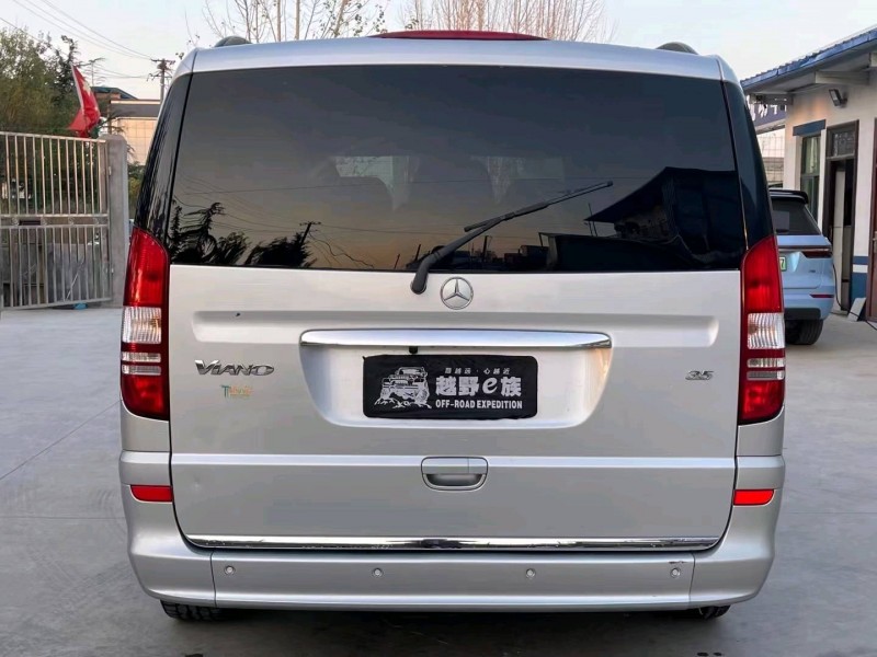 新鄉13年奔馳唯雅諾9