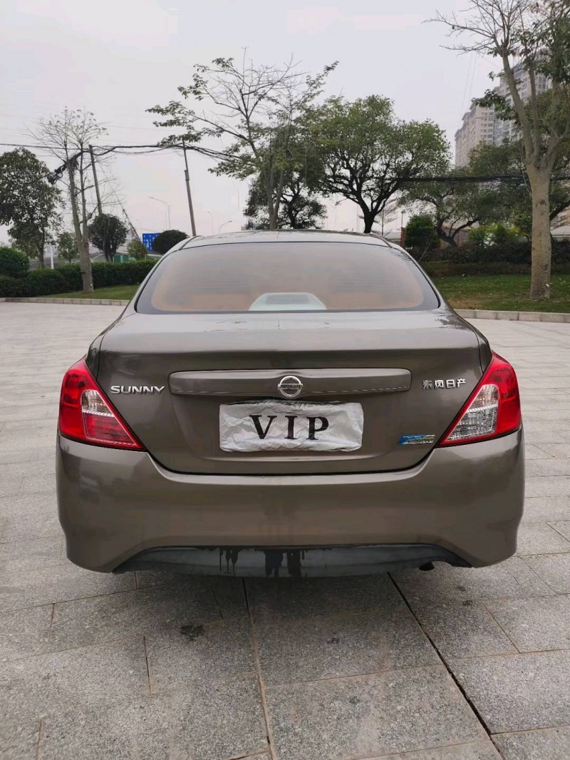 玉林16年日產陽光6