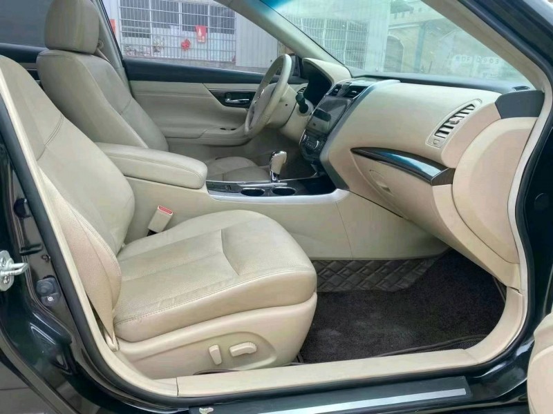 貴港16年日產天籟7