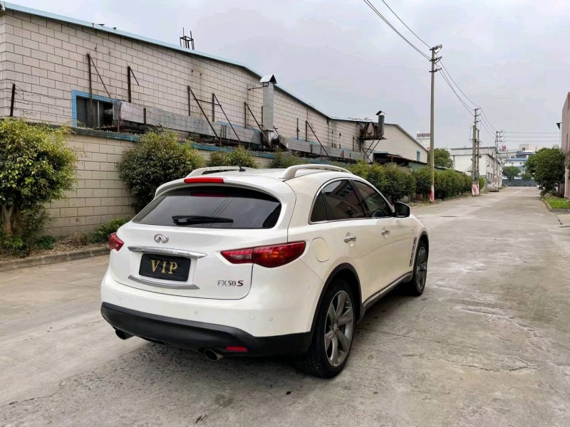 東莞11年英菲尼迪FX354