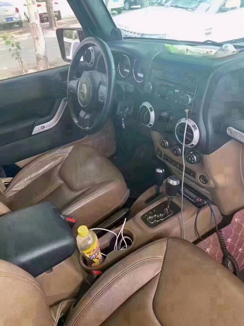保定14年Jeep牧馬人7