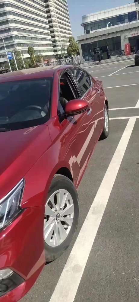 九江19年日產天籟5