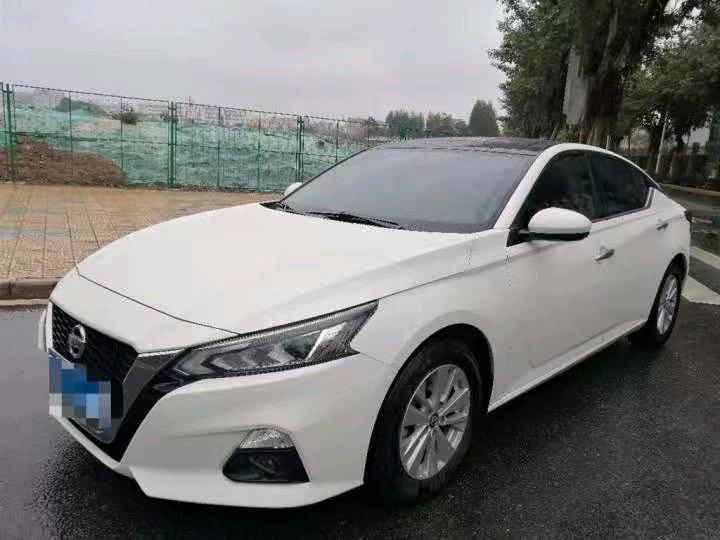 寧德20年日產天籟3