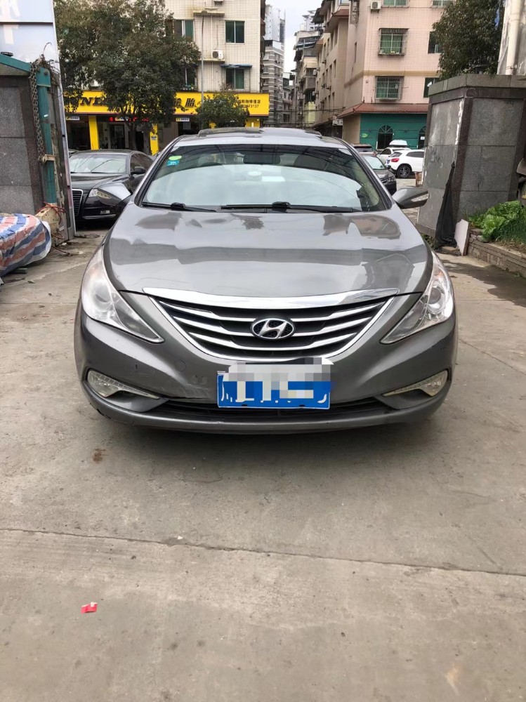 綿陽13年現代索納塔八6