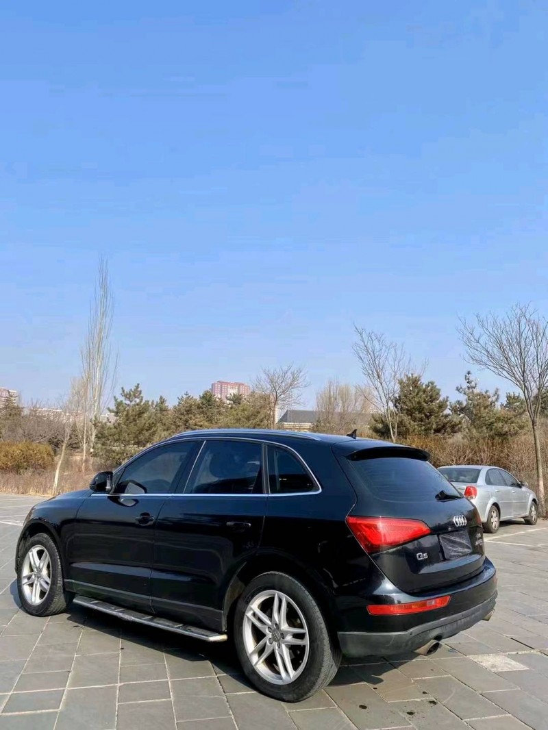 萍鄉13年奧迪Q59