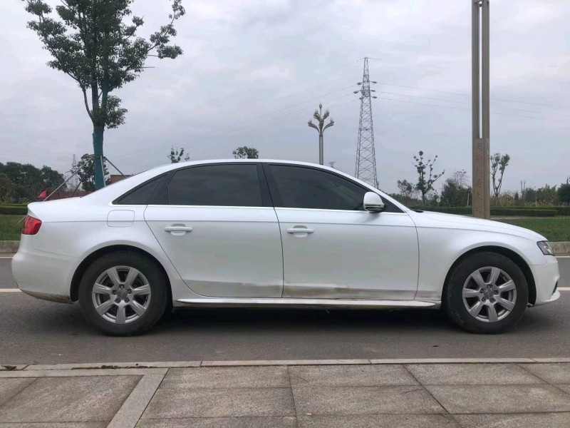 宜賓12年奧迪A4L5