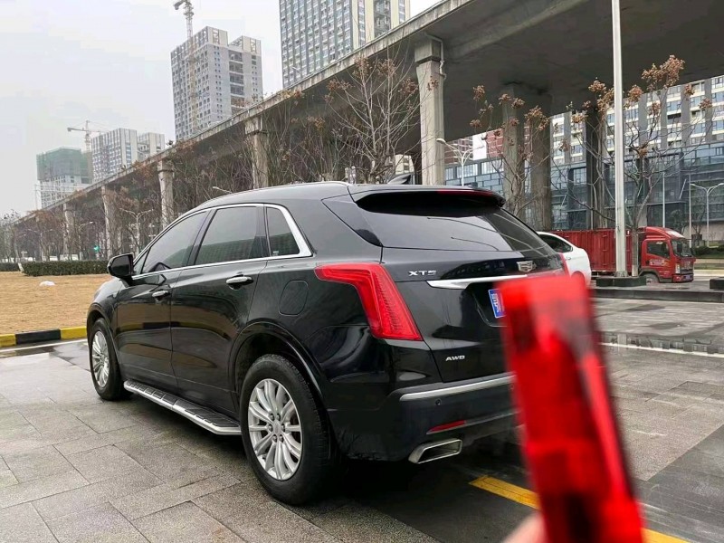 荊州16年凱迪拉克XT57