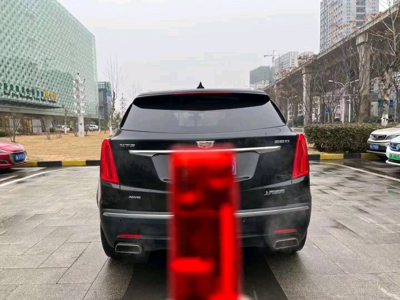 荊州16年凱迪拉克XT56