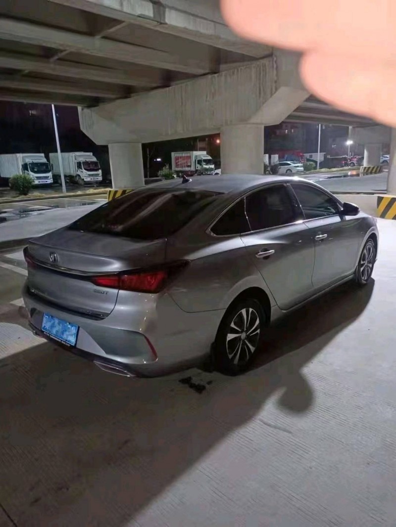 寧德20年長安汽車逸動8