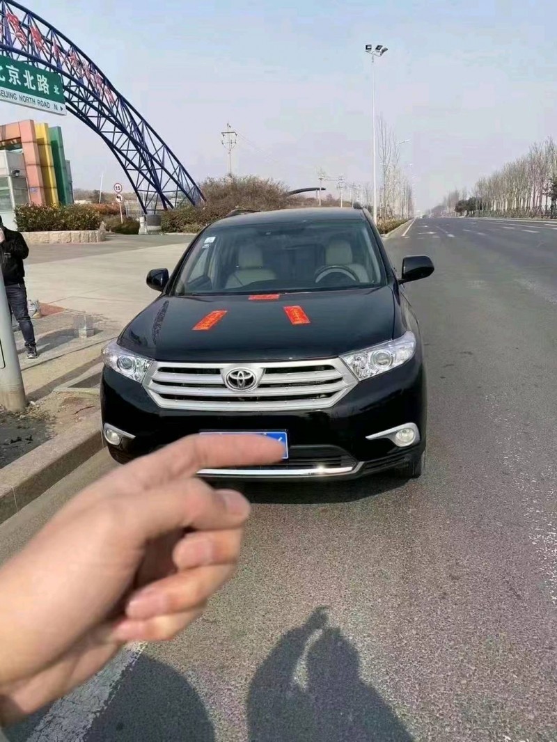 北京14年丰田汉兰达1