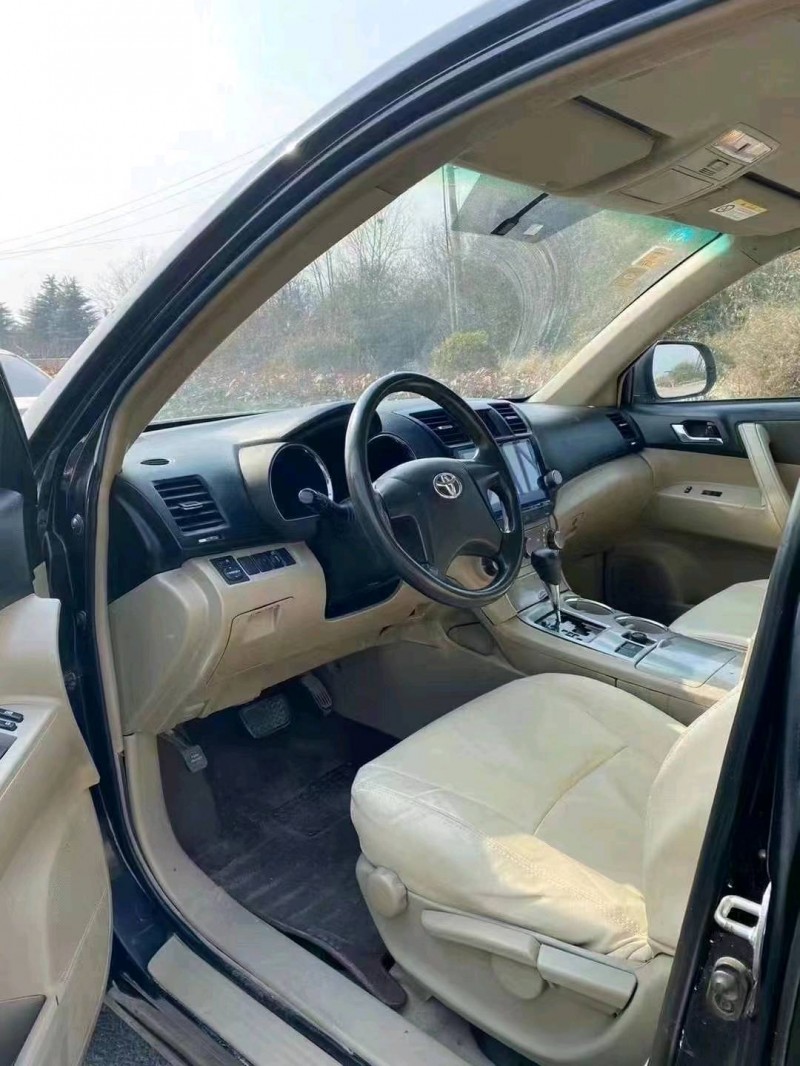 北京14年丰田汉兰达3