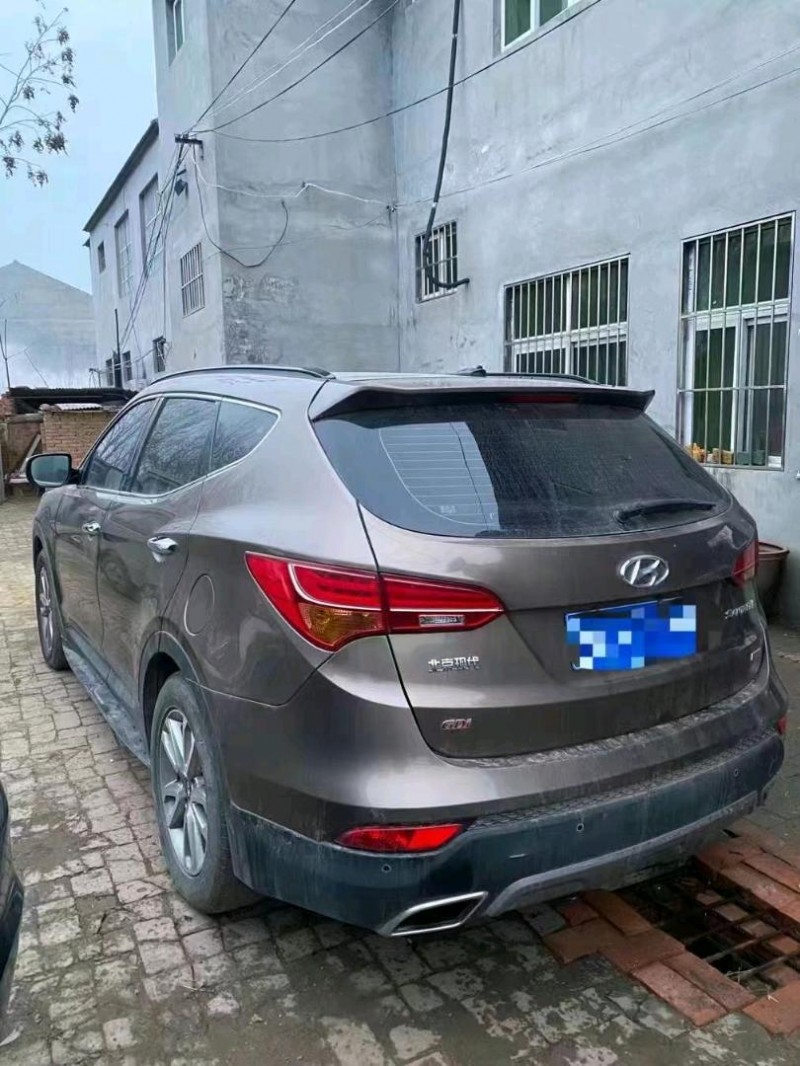 北京14年现代全新胜达8