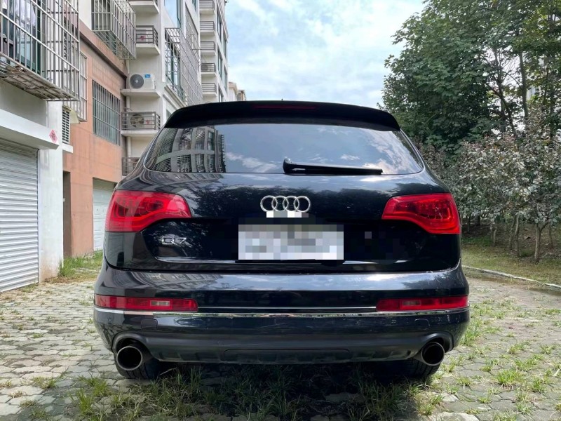 青岛12年奥迪Q79