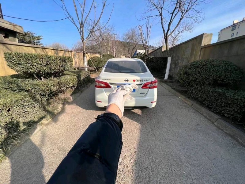 青島15年日產軒逸1