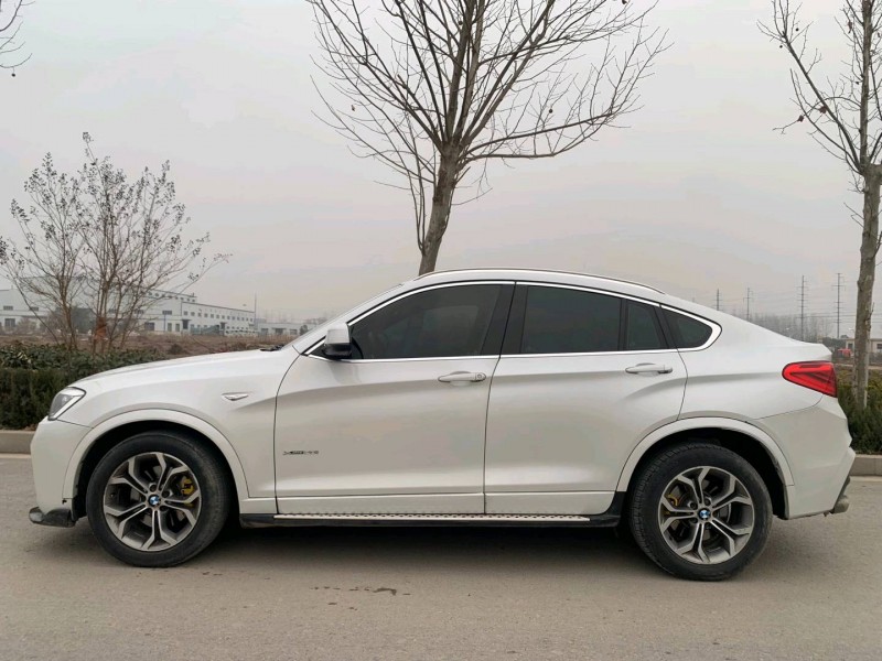 北京16年宝马X43