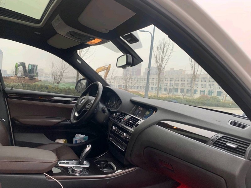 北京16年宝马X46