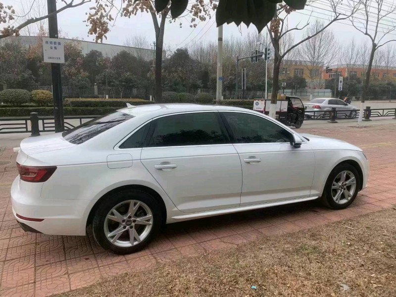 安慶18年奧迪A4L8
