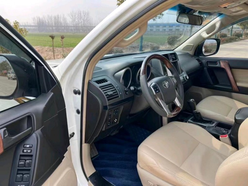 徐州13年丰田普拉多4