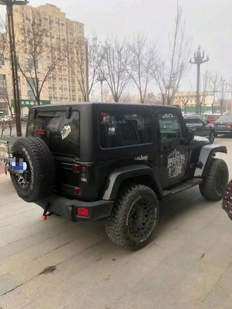 濟寧09年Jeep牧馬人1