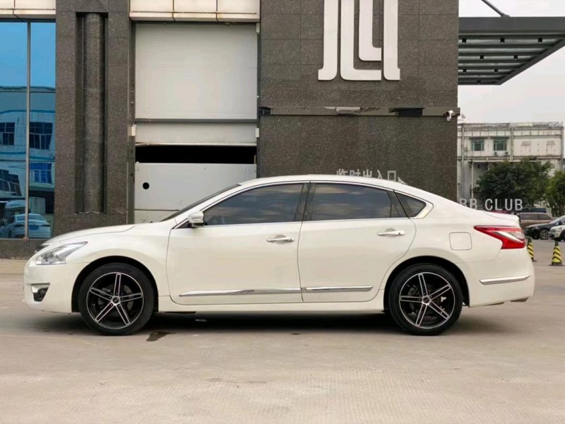 東莞14年日產天籟4